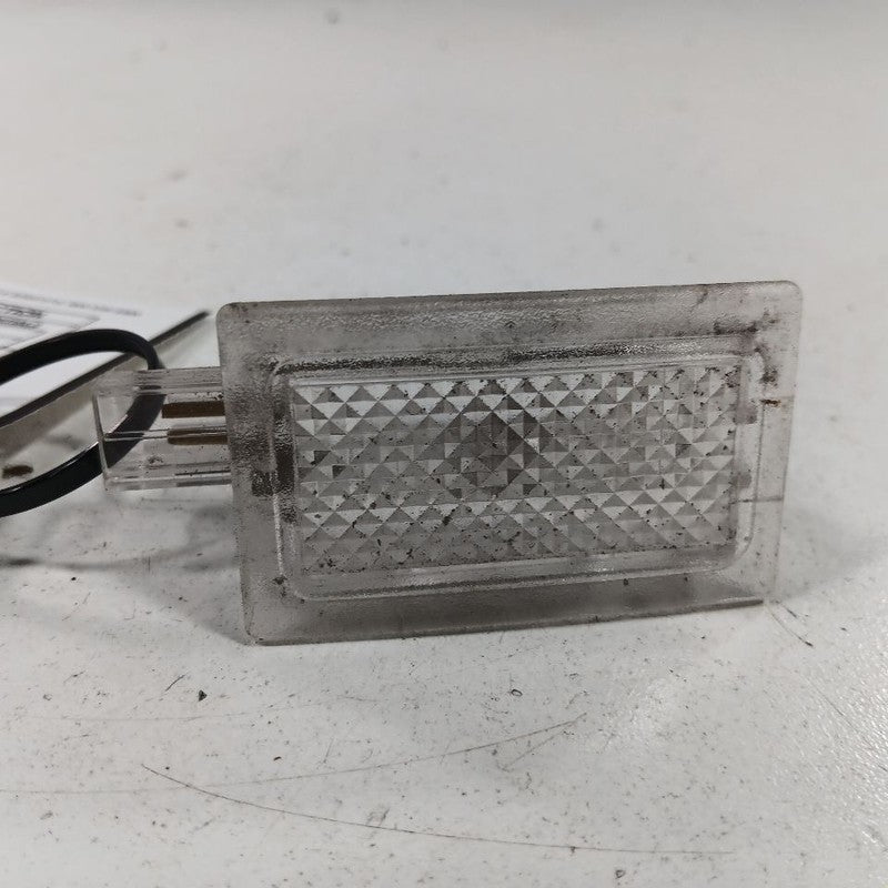 Chrysler 300 Dome Light Roof Lamp  2015 2016 2017 2018 2019