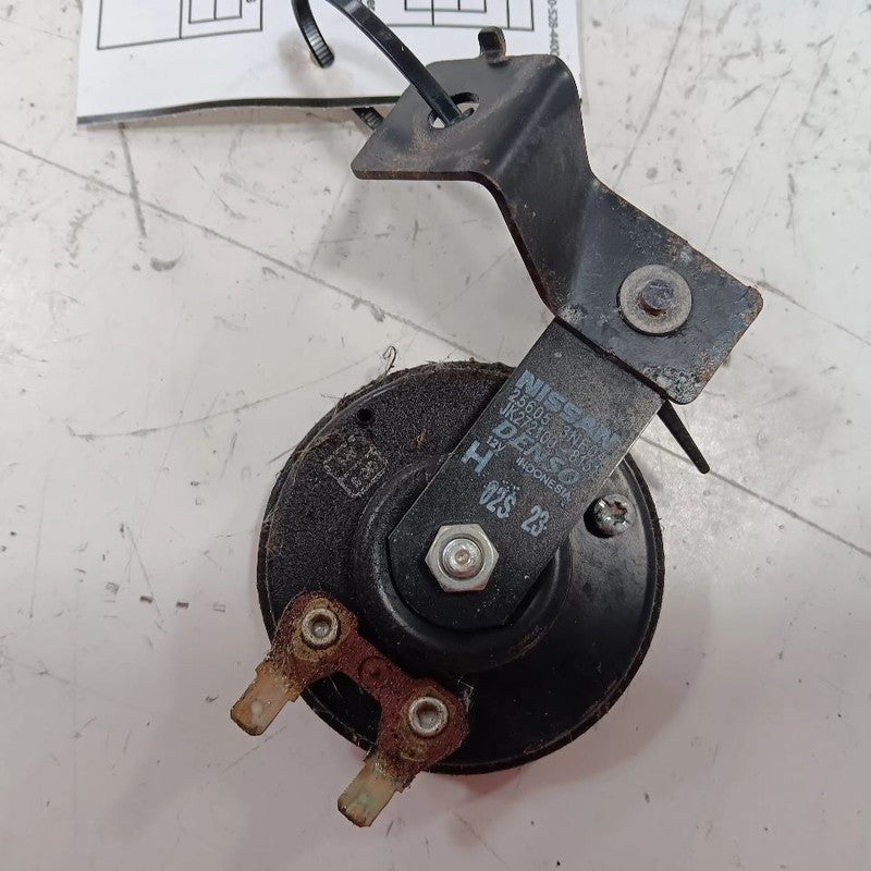 Nissan LEAF Horn  2013 2014 2015 2016 2017