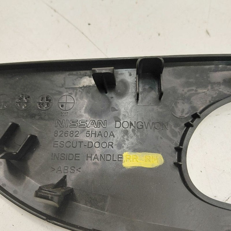 Nissan Rogue Interior Door Handle Bezel Surround Trim Right Passenger 