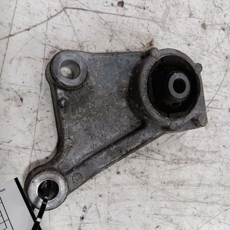 Mazda CX-9 Driver Left Side Carrier Mount 2.5 2016 2017 2018 OEM