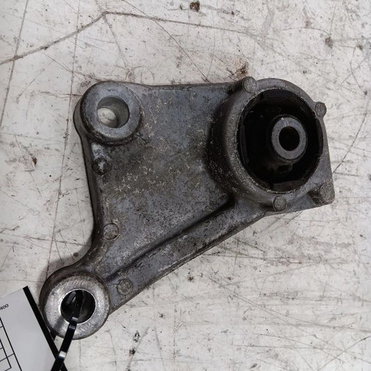 Mazda CX-9 Driver Left Side Carrier Mount 2.5 2016 2017 2018 OEM