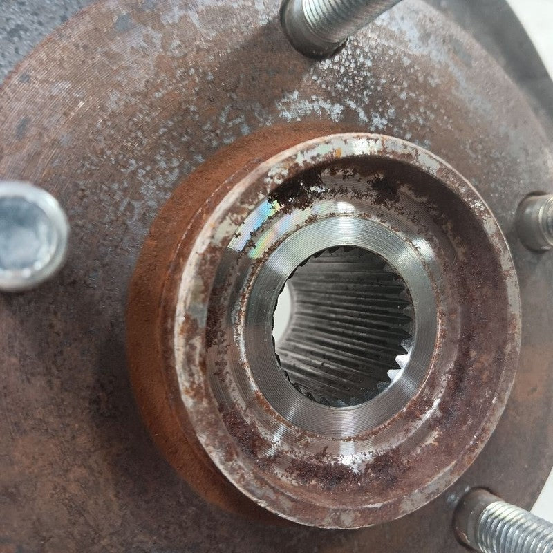 Driver Front Spindle Knuckle Bearing Hub Plug-in Hybrid Phev 07-22 Outlander