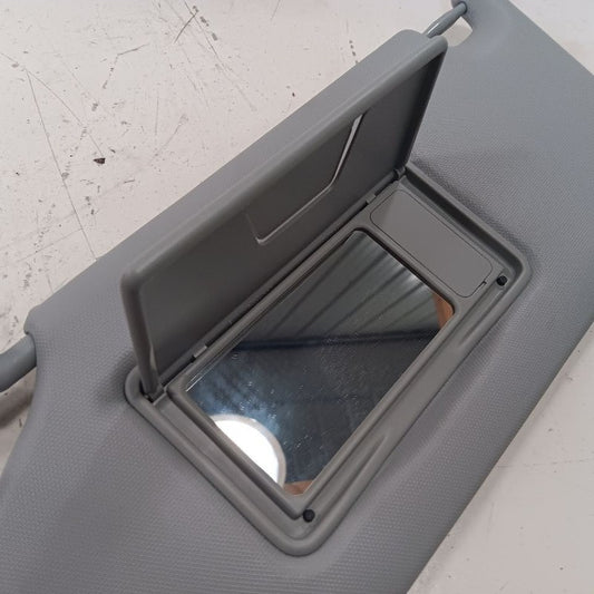 Driver Left Sun Visor Shade Without Illumination 20 Mitsubishi Outland