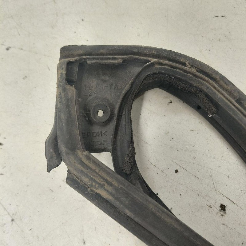 Honda CR-V On Door Seal Rubber Left Driver Rear Back  2019 2018 2017