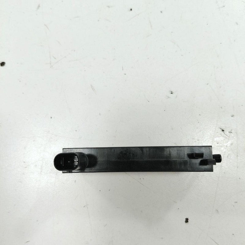 Buick Encore Keyless Entry Antenna Module {13580788} 2020 2019 2018 OE