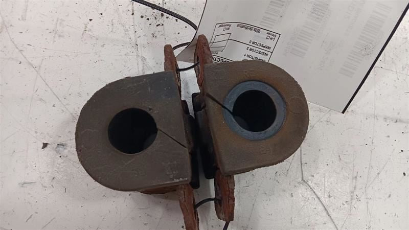 Chevy Traverse Sway Bar Bushing Mounting Bracket  2010 2011 2012 2013