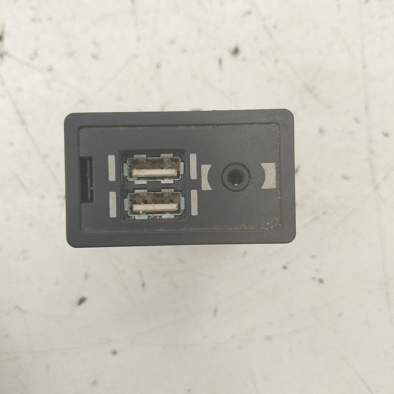 Lexus IS350 USB Plug In Hub Port  2020 2019 2018