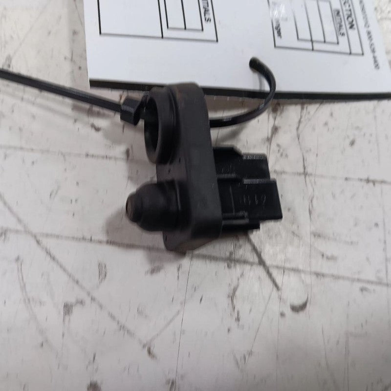 Nissan LEAF Door Ajar Switch Door Open Dome Light Switch  2013 2014 20