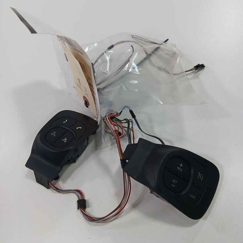 Steering Wheel Cruise Switch 4 Door L Model Fits 14-17 FIAT 500