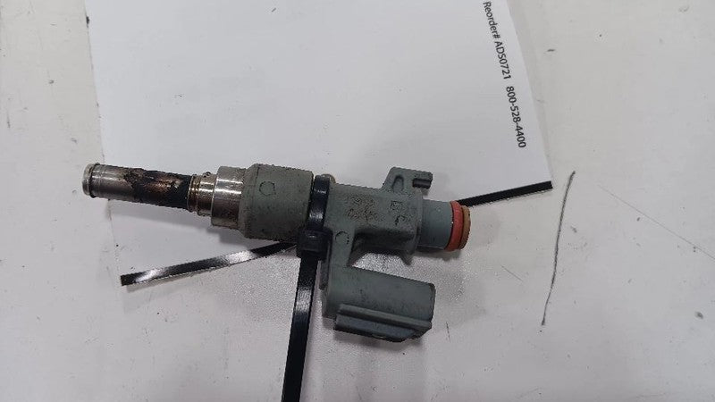 Fuel Injection Injector 2.5L Upper Fits 18-19 CAMRY OEM