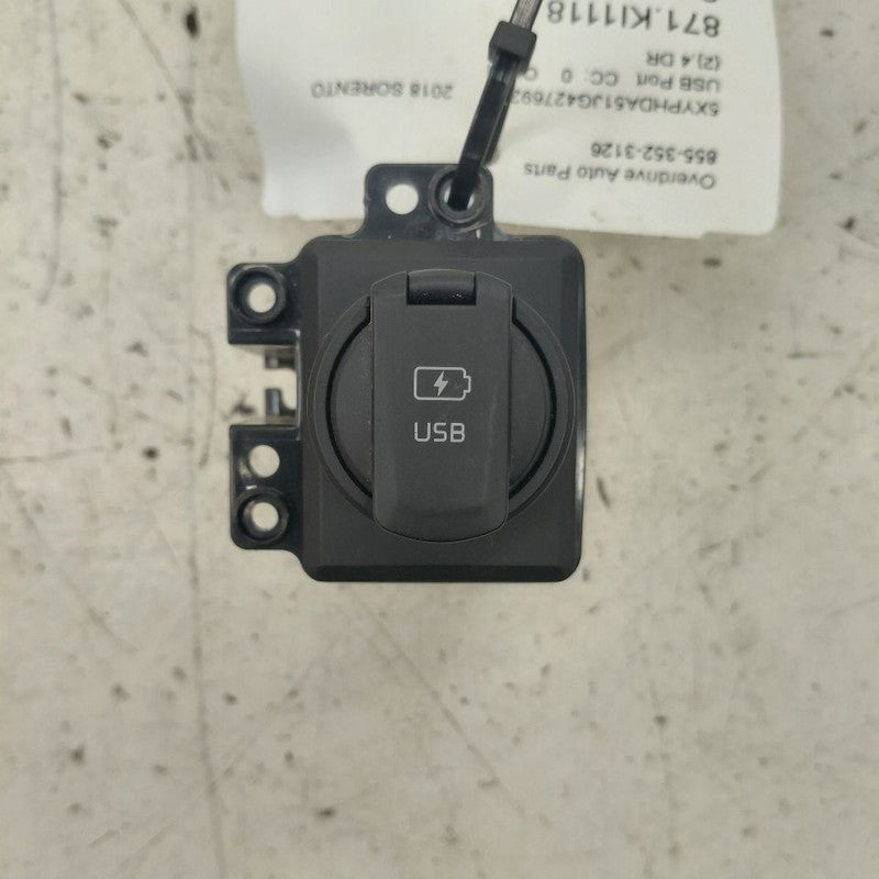 Kia Sorento USB Plug In Hub Port  2018 2017 2016