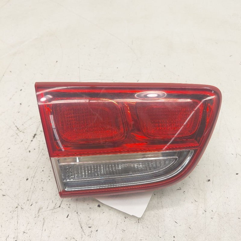 Driver Left Rear Tail Light Brake Lamp Incandescent Fits 16-18 Kia Sor