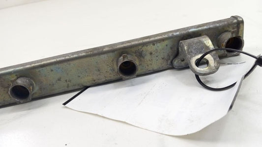 Nissan Versa Fuel Rail Injection Injector Mount Bar 2008 2009 2010 2011 2012