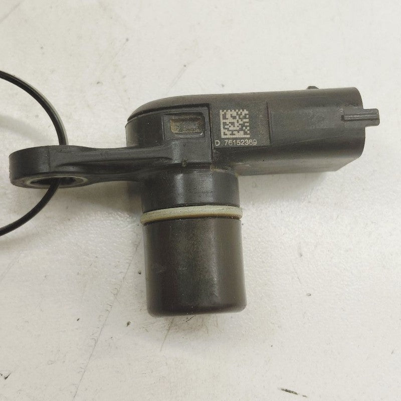 Cadillac XTS Camshaft Cam Shaft Position Sensor      3.6 2016 2017 201