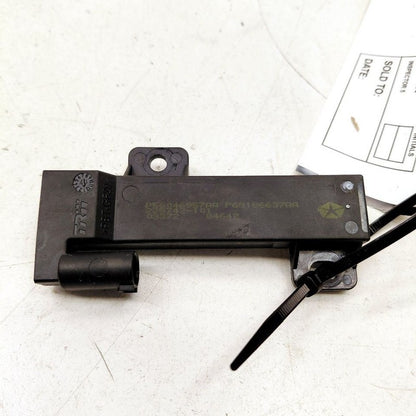 Jeep Cherokee Keyless Entry Antenna Module {68186637AA} 2015 2016 2017