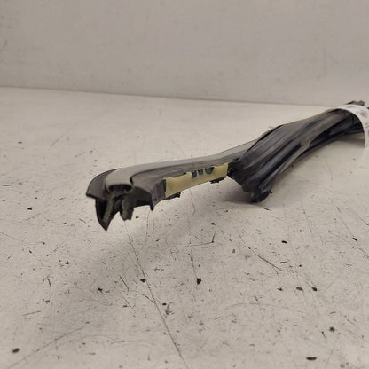Jeep Cherokee Door Glass Window Seal Rubber Left Driver Front  2019 20