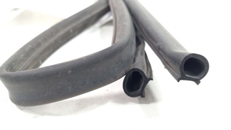 Lexus ES330 Cowl Vent Panel Hood Rubber Seal 2004 2005 2006 OEM