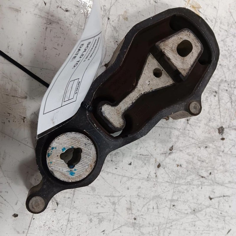 Ford Taurus Engine Motor Mount Rear Back  2019 2018 2017 2016 2015 201