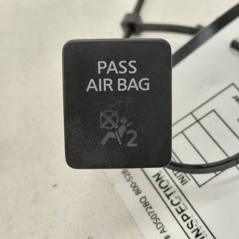 Nissan Versa Note Passenger Bag Light 2019 2018 2017