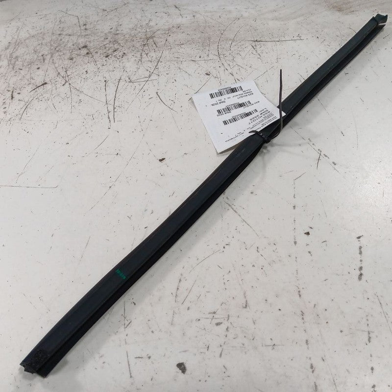 Kia Optima Left Front Weather Strip Interior  2018 2017 2016