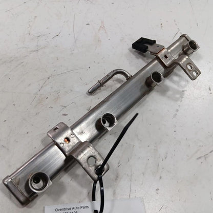 FIAT 500 Fuel Rail Injection Injector Mount Bar  2017 2016 OEM
