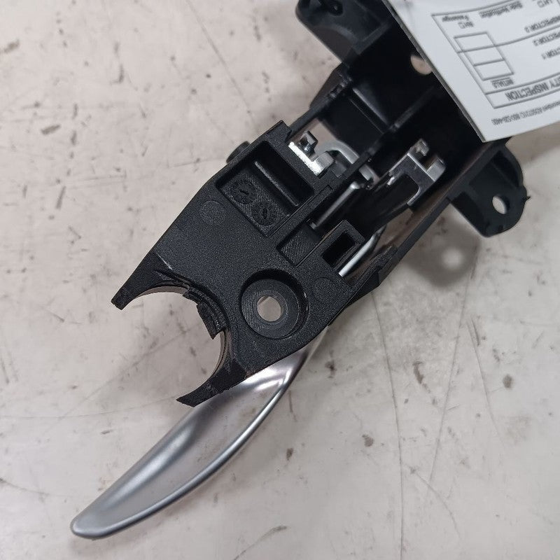 Jeep Renegade Door Handle Left Driver Front Interior Inside 2023 2022 2021 2020