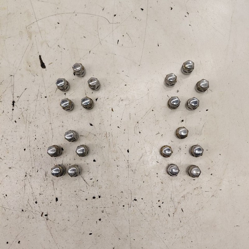 Honda CR-V Lug Nut Set  2019 2018 2017