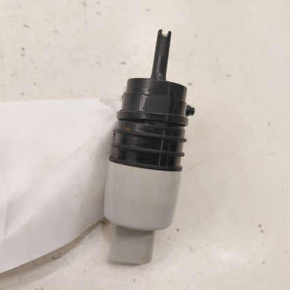 Chevy Trax Windshield Washer Wash Fluid Reservoir Motor Pump Electric 
