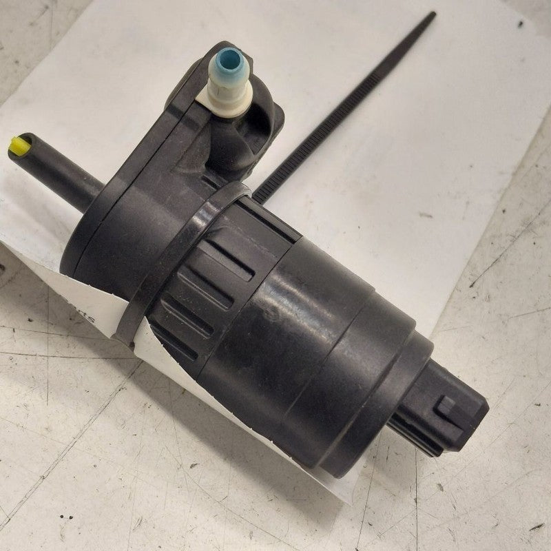 Alfa Romeo Stelvio Windshield Washer Fluid Reservoir Motor Pump Electr