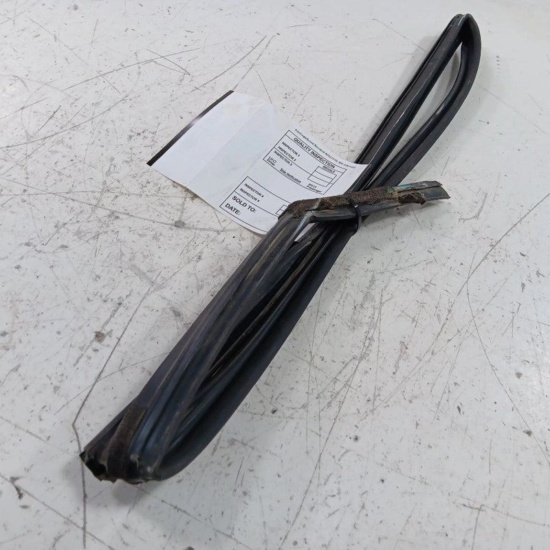Ford Fiesta Door Glass Window Seal Rubber Right Passenger Rear Back  2