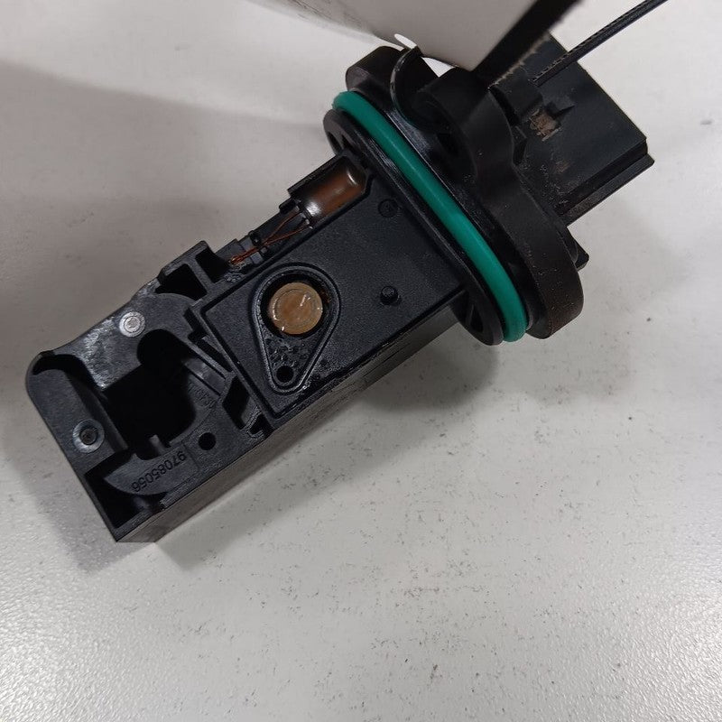 Mass Air Flow Meter Sensor VIN B 8th Digit Opt Luv Fits 16-19 Buick En