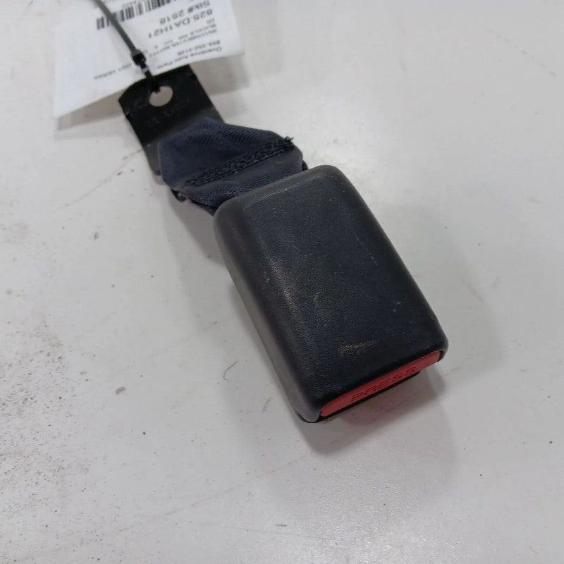 Nissan Versa Seat Belt Buckle Latch Right Passenger Rear Back  2023 20