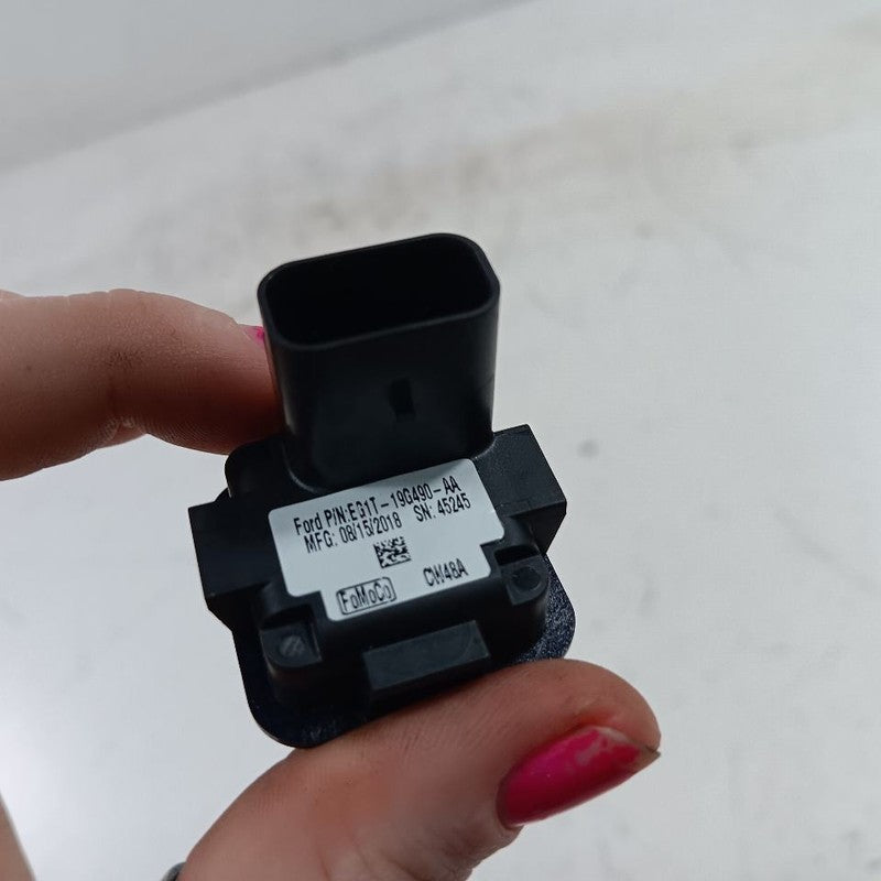 DG1Z19G490A Camera Projector Decklid Trunk Mounted Fits 13-19 Ford Taurus