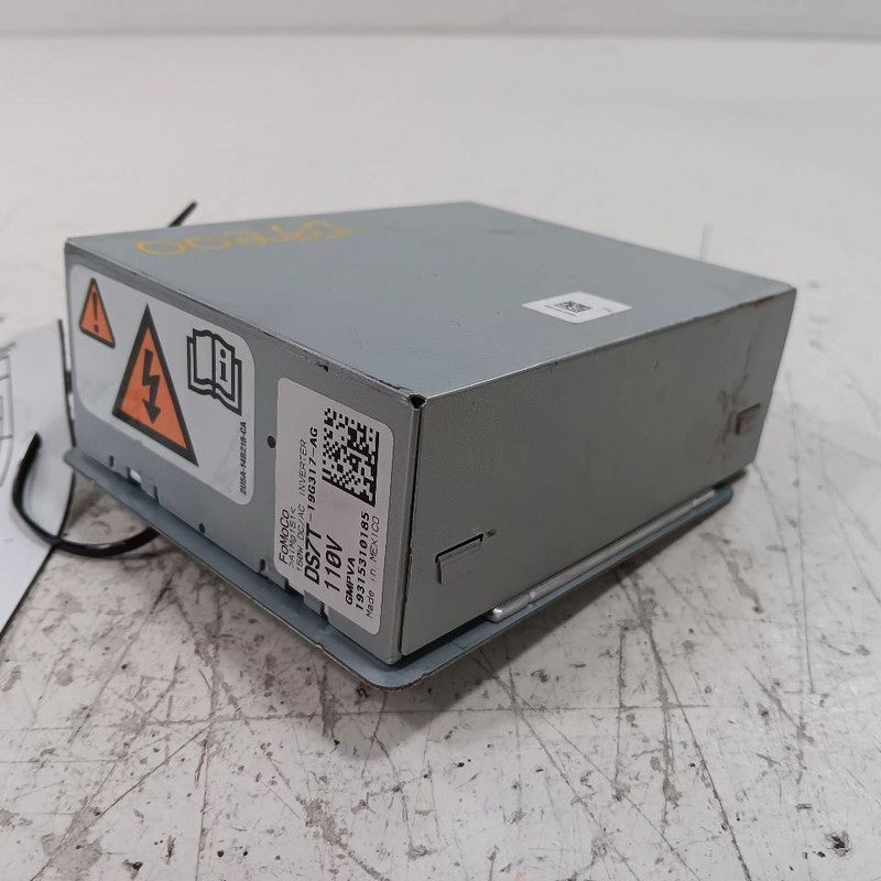 Charger Inverter Under Console 110 Volts Fits 13-20 Ford Fusion OEM