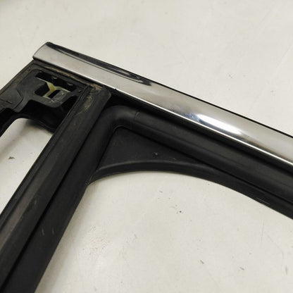 Ford Escape Door Glass Window Seal Rubber Right Passenger Front  2022 