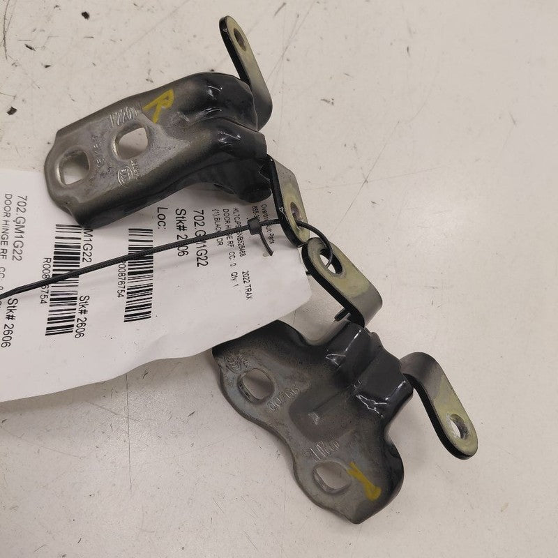 Chevy Trax Door Hinge Set Right Front Passenger  2022 2021