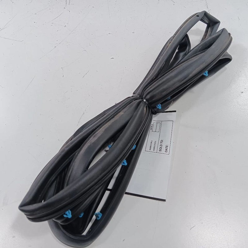 Jeep Compass On Door Seal Rubber Right Passenger Rear Back 2017 2018 2019 2020