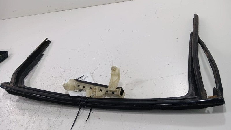 Dodge Dart Door Glass Window Seal Rubber Left Rear Back  2013 2014 201
