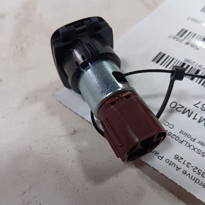 Chevy Malibu 12V Power Port Socket 2019 2020 2021 2022 OEM
