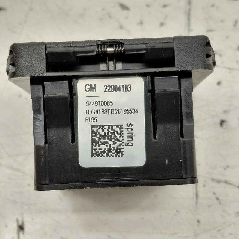 Cadillac CT6 120V Power Plug In Outlet {22904183} 2018 2017 2016