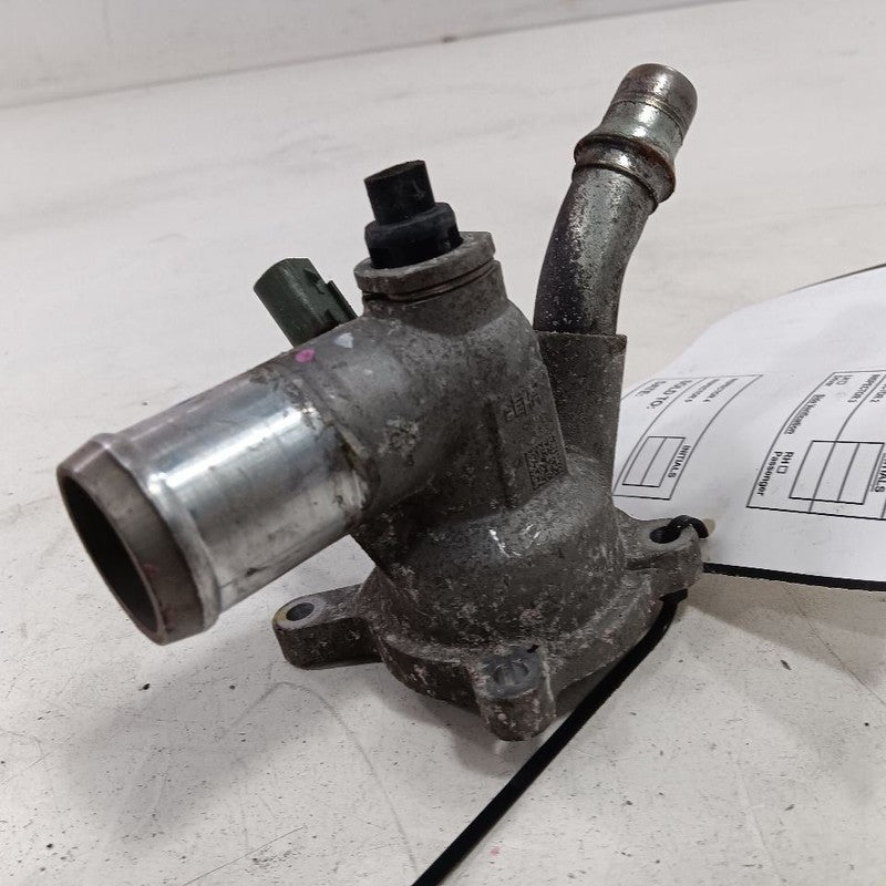 Fiat 500 Thermostat Housing Mount Bracket  2016 2017 2018 OEM