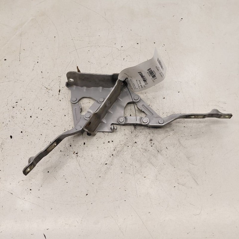 Kia Sorento Hood Hinge Set Left and Right  2018 2017 2016