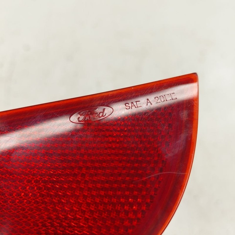 Ford Escape Passenger Right Rear Side Marker Reflector  2020 2021 2022