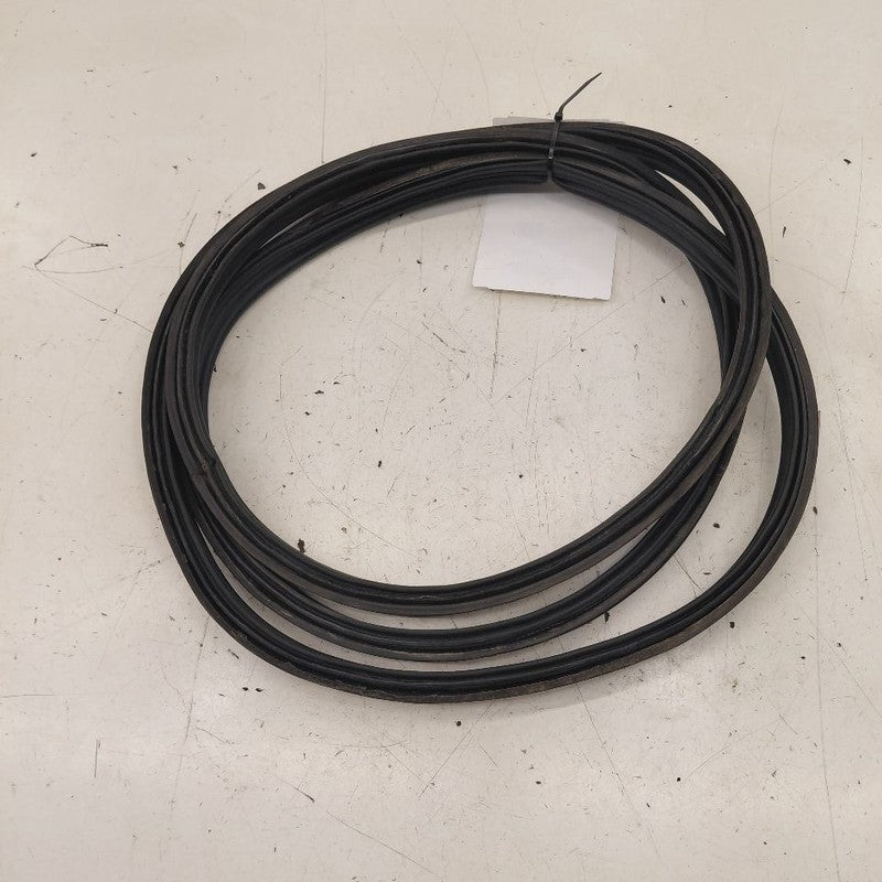 Mitsubishi Outlander   Trunk Lid Hatch Door Rear Back Rubber Seal  201
