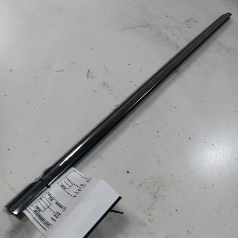 Nissan Altima Door Glass Window Weather Strip Trim Front Right Passenger 2023 20