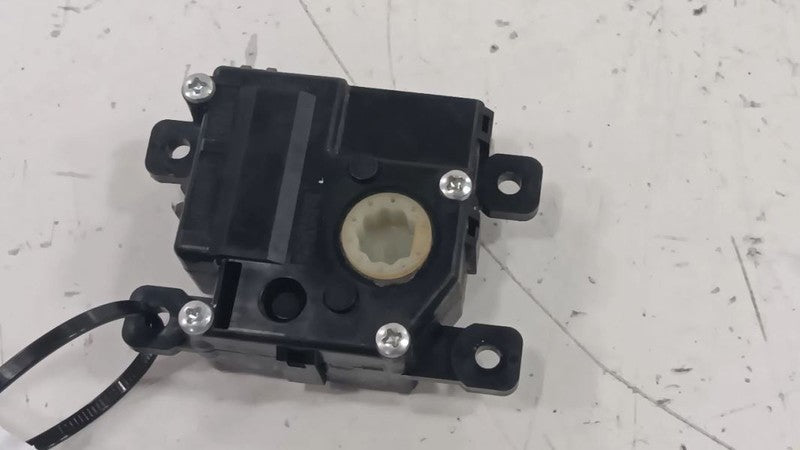 Lexus LS460 Flap Door Motor Heater AC Door Actuator  2007 2008 2009 OE