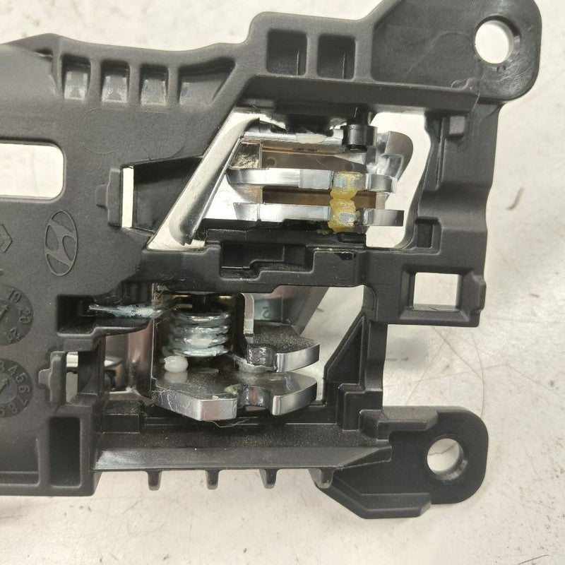 Hyundai Santa Fe Door Handle Left Driver Front Interior Inside  2019 2