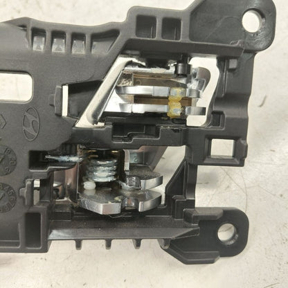 Hyundai Santa Fe Door Handle Left Driver Front Interior Inside  2019 2