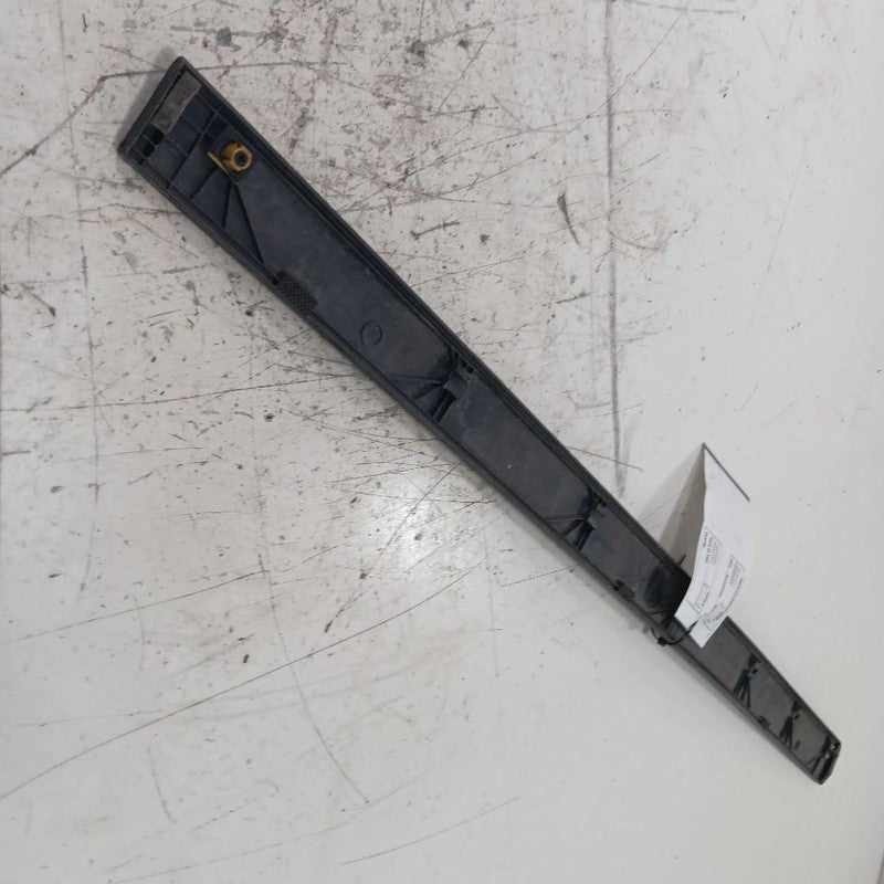 Hyundai Tucson Door Molding Trim Strip Right Passenger Side Front  2019 2020 202