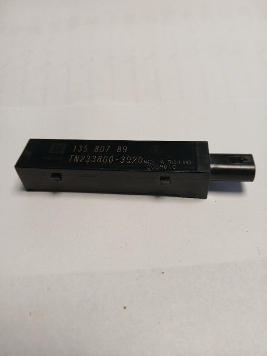 Chevy Trailblazer Keyless Entry Antenna Module {13580789} 2023 2022 20